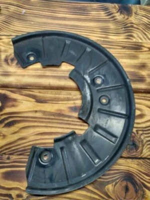 Placa de anclaje delantera derecha Porsche Cayenne S 955 7L0 615 311B ZR18 Foto 1 de 4