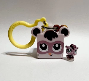 Littlest Pet Shop Teensies Pet: Keychain W/Squirrel - Imagen 1 de 6