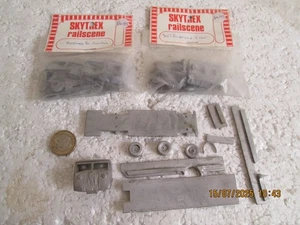 OO? SKYTREX METAL BEDFORDS RL FLATBED + 1030'S 2 TON + SPARE PARTS - Picture 1 of 2