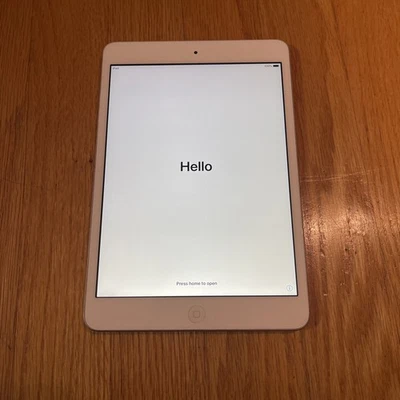 iPad Mini 2nd Gen 16GB Wi-Fi, 7.9" Tablet - Image 1 of 4