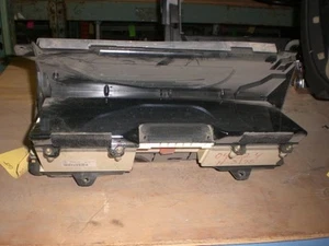 98 LINCOLN CONTINENTAL SPEEDOMETER CLUSTER MPH FLOOR SHIFT 57921 - Picture 1 of 2