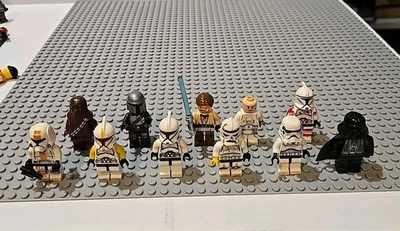 LEGO STAR WARS MINI FIGURE LOT OF 11 Minifigures - Vadar, Chewbacca, Troopers ++ - Image 1 of 4