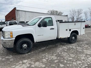 2011 Chevrolet Silverado 2500 HD 4x2 REGCAB 6.0 AUTO 8FT SERVICE UTILITY BED - Picture 1 of 18
