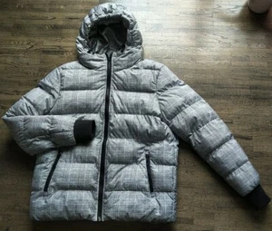 Schwarz-weiße Steppjacke (Winter) mit Glencheck-Muster von Urban Classics, Gr. M - Bild 1 von 4