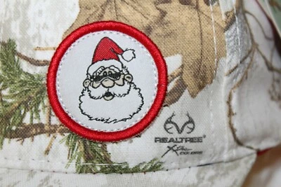 Sombrero de Santa Gorra Árbol Real APS Camuflaje de Nieve por Bretmor Prendas para la cabeza Feliz Navidad  Foto 1 de 4