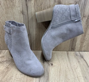 LC Lauren Conrad Rose Hip Ankle Boot Womens 10 M Taupe Stacked Heels Side Zipper - Picture 1 of 18