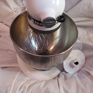 KitchenAid CLASSIC White Mixer W/ Bowl & 3 Attachments Tested K45SSWH Read Cond. - Picture 1 of 7