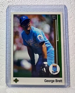 George Brett 1989 Upper Deck MLB #215 Baseball Card Kansas City Royals - Picture 1 of 4