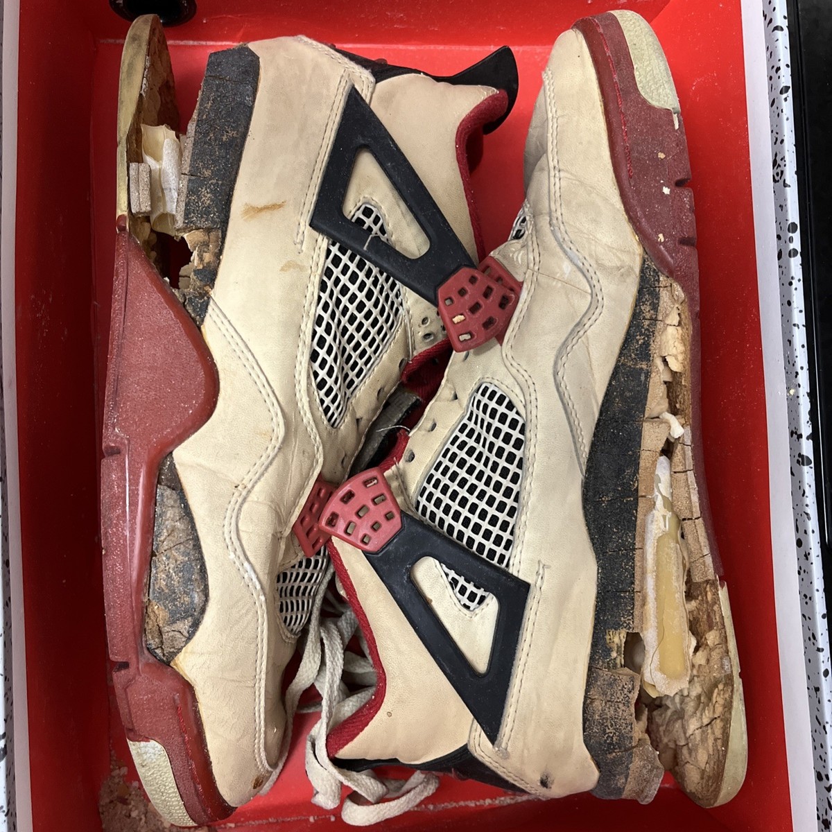 Jordan 4 OG 1989 Fire Red for Sale - Authenticity Guaranteed Jordan 4 OG 1989 Fire Red for Sale - Authenticity Guaranteed
