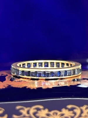 Anillo Tiffany & Co 18K Zafiro Azul Corte Cuadrado Todo Alrededor Banda Eternidad 1.80 TCW Foto 1 de 4