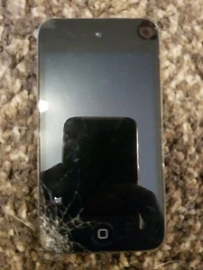 Apple - Ipod A1367 - 8gb - Smashed Screen For Parts - Picture 1 of 8