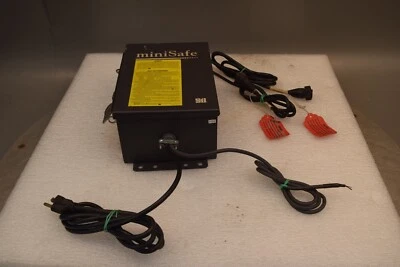 UNUSED STI Minisafe  FlexSafe 42268-06  Light Curtain Controller With Cables - Image 1 of 4