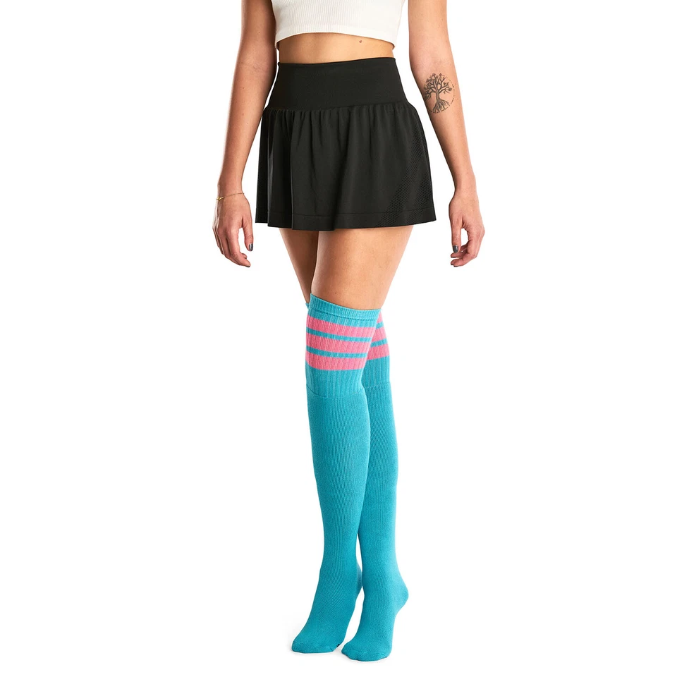 Skatersocks 35 Inch Thigh High gestreifte Tube Socken im Retro Style aqua/pink - Bild 1 von 1