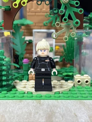 LEGO Star Wars Minifigure: (sw0182) Captain Juno Eclipse 7672 Rogue Shadow - Image 1 of 4