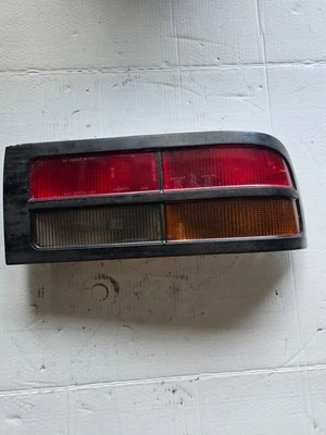 1986 1987 1988 Mazda RX 7 lanterna traseira direita do passageiro fabricante de equipamento original - Imagem 1 de 4