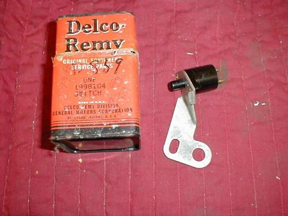 NOS DELCO BRAKE SWITCH 1955 PONTIAC W/  POWER BRAKES - Image 1 of 1