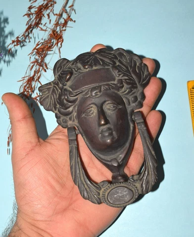 Brass Medusa Head Shape Door Bell Antique Queen Face Gate Knocker EK998 Cover