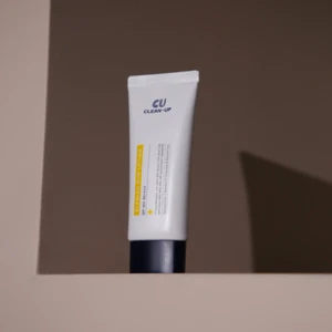 Loción solar CUSKIN CU Clean Up Blemish 60 ml SPF50+ PA++++, Kbeauty, muestra - Imagen 1 de 2