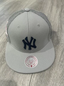 New York Yankess Mitchell & Ness Liberty Fit SnapBack Adjustable Hat Mesh Style - Picture 1 of 3