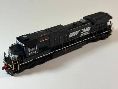 N Scale Scale Trains GE C40-9 Locomotive Norfolk Southern #8844 DCC Sound - Image 1 of 3
