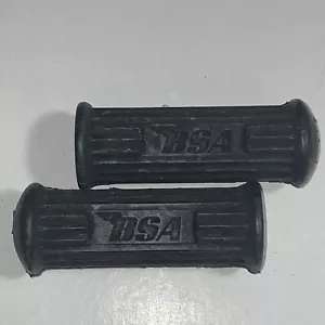 82-9602 BSA LIGHTNING FOOTPEG FOOTREST RUBBERS 1963-70 650 TWIN A65 U.K. MADE SQ - Picture 1 of 4