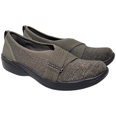 Bzees Women Niche III Slip On Stretch Fit Loafer Sneakers Sz US 8.5M Olive Green - Image 1 of 4