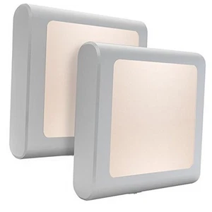 Plug-in Led Night Light with Auto Dusk to Dawn Sensor,Adjustable Brightness - Picture 1 of 7