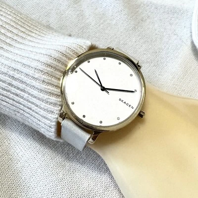 ¡¡¡NUEVO EN CAJA!!! Auténtico reloj informal SKAGEN Hagen esfera blanca para dama Foto 1 de 3