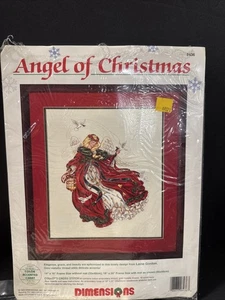 Dimensions-Counted Cross Stitch Kit "Angel of Christmas" 14" x 16" - Bild 1 von 4