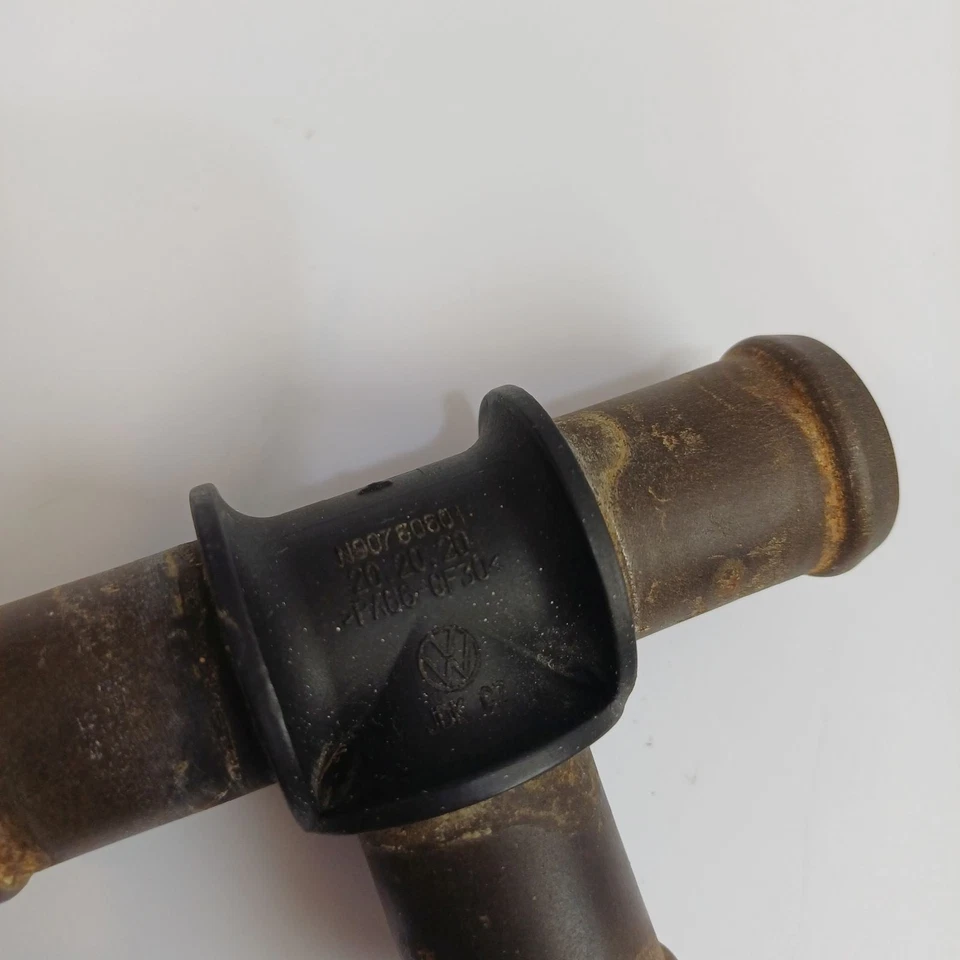 1992-2003 Volkswagen EuroVan T-Fitting Hose Connector N90760601 - Image 1 of 4