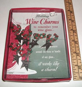 NUEVO EN PAQUETE LOTE DE 6 DIJES DE VINO DE VACACIONES Ganz en rojo y verde - Imagen 1 de 3