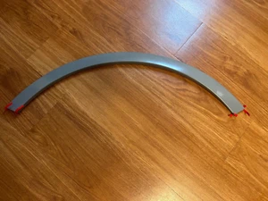 Genuine Land Range Rover Sport SVR Left LH Wheelhouse Molding OEM LR063748 - Picture 1 of 7
