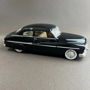 Dark Mercury 1949 fundido a presión, escala 1/24. Motor Max - Imagen 1 de 14