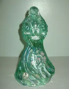 Glasfigur Fenton handbemalt irisierend blau/grün Brautjungfer Blumenmädchen - Bild 1 von 8