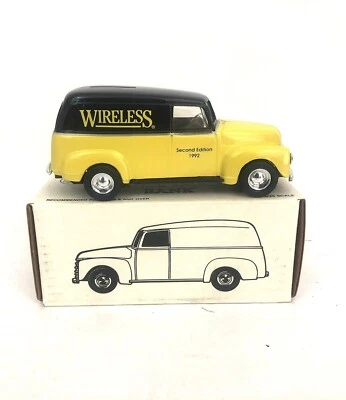 ERTL DieCast Coin Bank 1950 camión con panel inalámbrico #2953 ENVÍO GRATUITO Foto 1 de 2