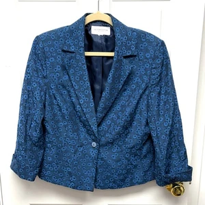 Blazer Liz Claiborne, Estampado Floral Azul, Tela Texturizada, Recortado, Forrado, Talla M - Imagen 1 de 4
