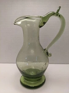 Mundgeblasener Krug applizierter Griff eingeklemmter Ausguss grünes Glas Pontil - Bild 1 von 4