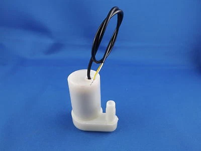 kleine Tauchpumpe, Wasserpumpe 3-6V, 180° Abgang #220300 - Bild 1 von 3