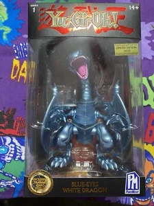 Yu-Gi-Oh! Blue Eyes White Dragon Action Figure Limited Edition Series 1 PhatMojo - Picture 1 of 5