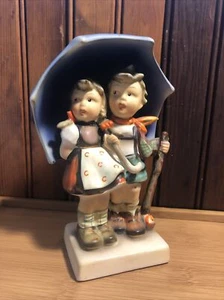 Vintage Napco Ceramic Girl & Boy w/Umbrella Parasol Japan Rainin SH1C - Picture 1 of 12