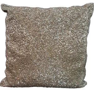 Almohada, frontal tono plata con cuentas. espalda es gris metalizado macizo - Imagen 1 de 5