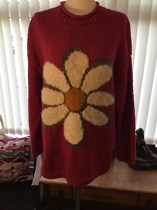 **PACHAMAMA** HAND KNIT LADIES JUMPER IN PINK WITH WHITE DAISY.... 46 INCH CHEST - Picture 1 of 10