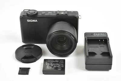 Sigma DP3 Merrill 46.0MP Compact Digital Camera Black From Japan [Good] 88-K85 - Image 1 of 4