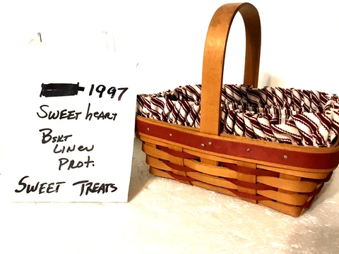 Longaberger Basket Sweet Treats Liner Protector 1997 Sweetheart Valentine new Cover