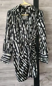 House of Harlow 1960 Black Multicolor Satin Print Mini Wrap Dress Size XS NWT - Picture 1 of 4