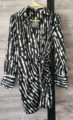 House of Harlow 1960 Black Multicolor Satin Print Mini Wrap Dress Size XS NWT - Image 1 of 4