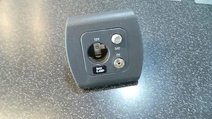 AUTOCARAVANA CARAVANA C-LINE/CBE TOMA 12V + TV AÉREA + SATÉLITE + PLACA FACIAL GRIS - Imagen 1 de 5