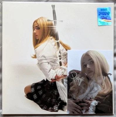 NEW Poppy ZIG Newbury Excl SIGNED PHOTO & Green/White Split Vinyl /600 AUTOGRAPH - Image 1 of 4