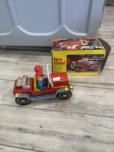 Camion dei pompieri vintage anni 70 capo dei pompieri ME-699 latta litografia a batteria giocattolo funzionante! - Foto 1 di 11