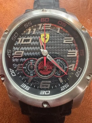 Reloj Hombre Scuderia Ferrari Esfera Fibra Carbono 45mm Caja Acero Inoxidable - Funcionando Foto 1 de 4